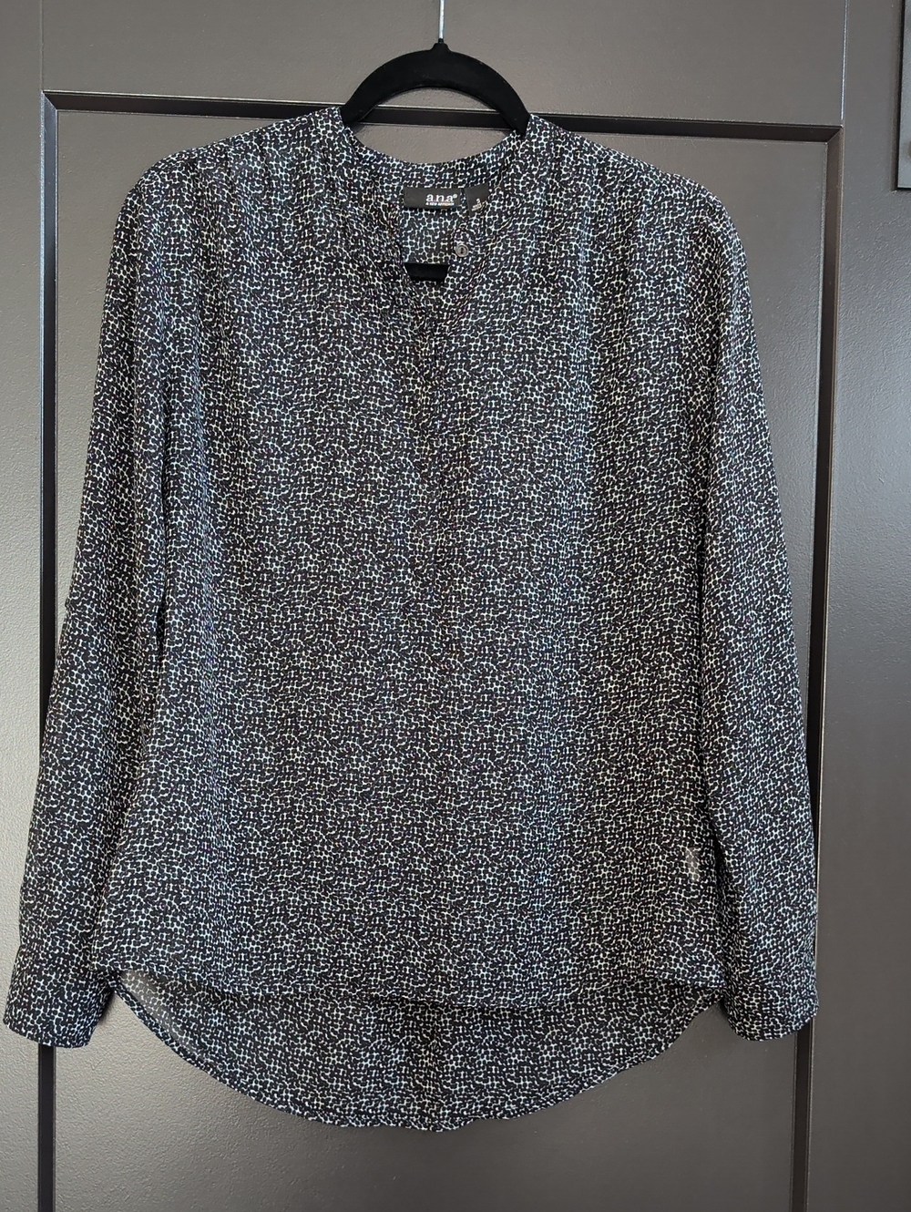 Black and White Speckled Long-Sleeve Sheer Tunic